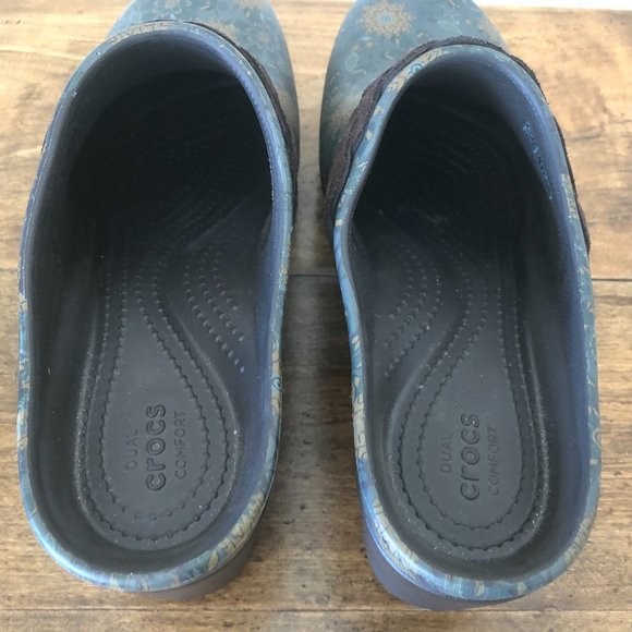 CROCS Size 11 Floral Print Clogs 203764 Dual Leather Braided Strap Dual Comfort - Picture 8 of 15
